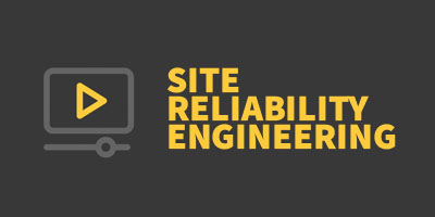 Schriftzug: Site Reliability Engineering